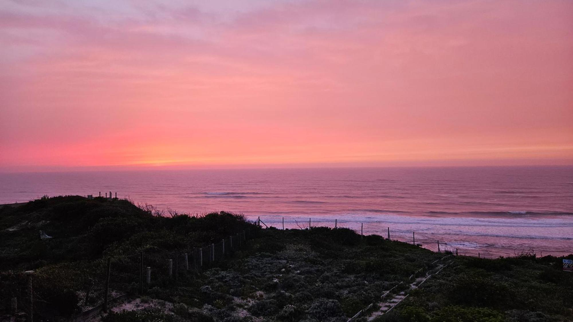 Nazare Uninterrupted Views And Sounds Of The Sea Appartement Pataias Buitenkant foto